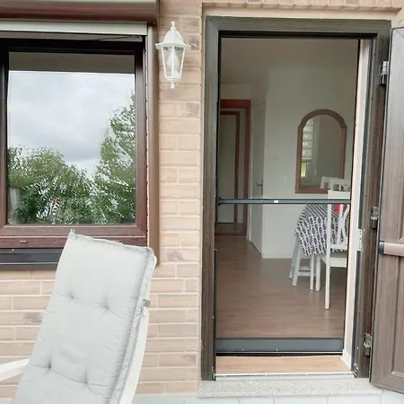 Bungalow Am Kummerower See Meesinger بيت للعطل