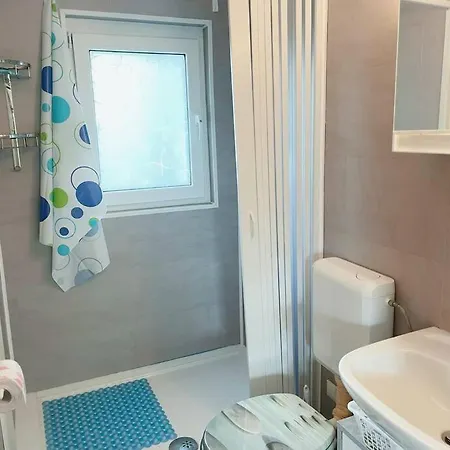 Bungalow Am Kummerower See Meesinger בית נופש